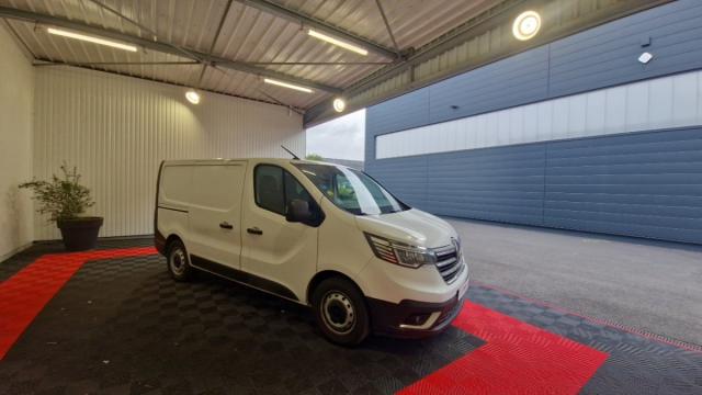 Renault Trafic image 9