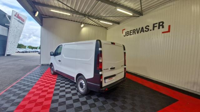 Renault Trafic image 2
