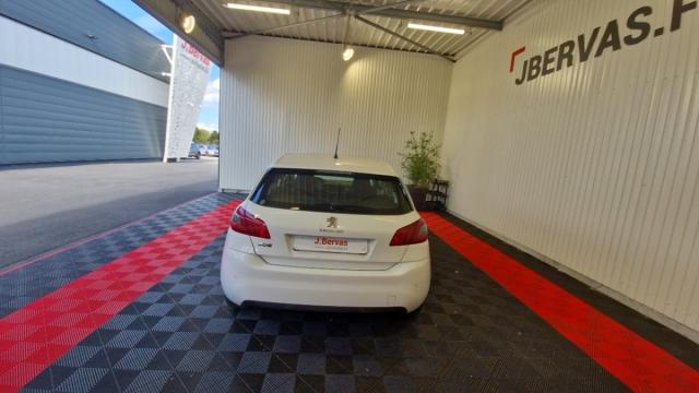 Peugeot 308 image 1