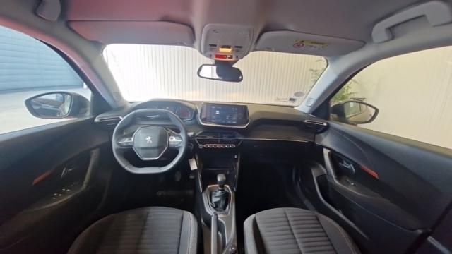 Peugeot 2008 image 1