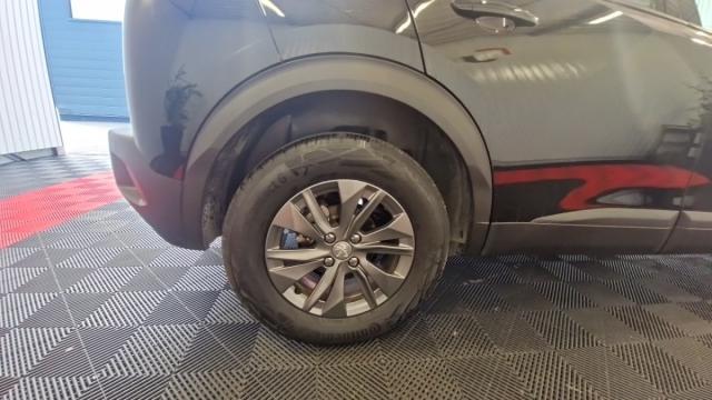 Peugeot 2008 image 3