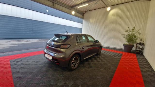 Peugeot 208 image 7