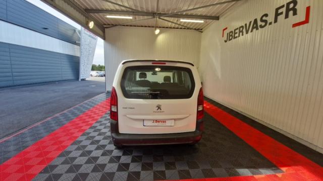 Peugeot Rifter image 9