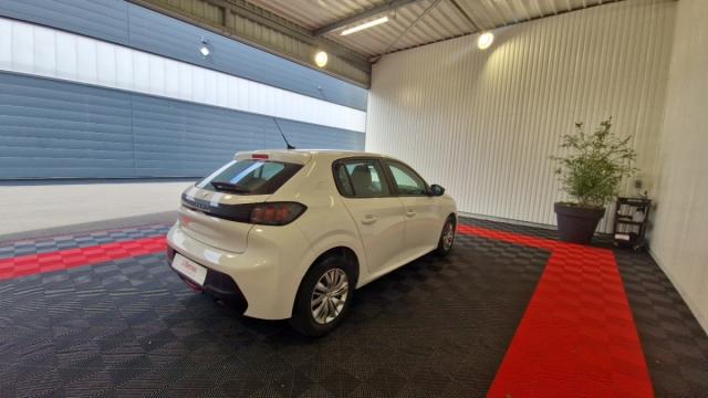 Peugeot 208 image 7
