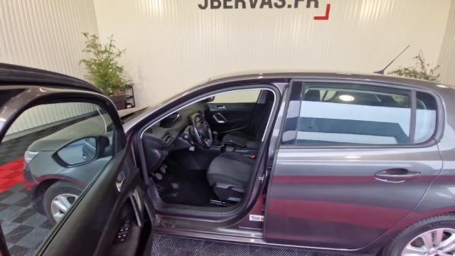 Peugeot 308 image 2