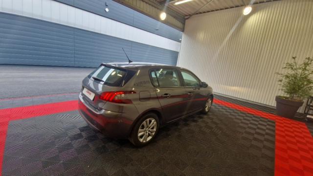 Peugeot 308 image 8