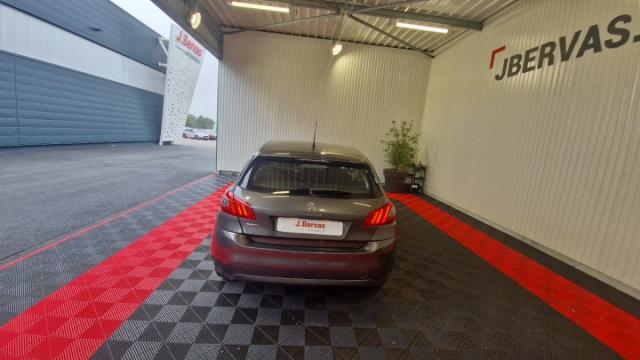 Peugeot 308 image 1