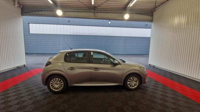 Peugeot 208 image 7