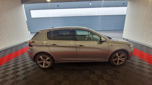 Peugeot 308 image 1