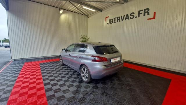 Peugeot 308 image 9