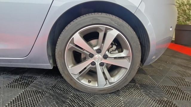 Peugeot 308 image 8
