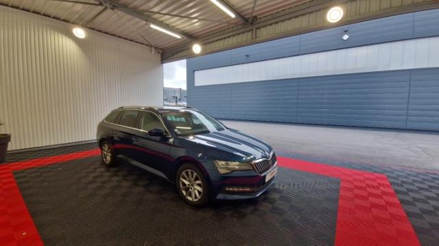 Skoda Superb Combi image 2