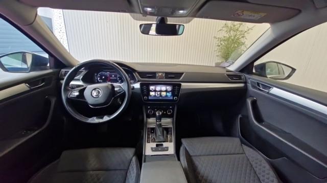 Skoda Superb Combi image 1