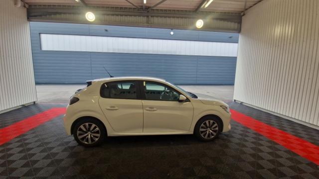 Peugeot 208 image 3