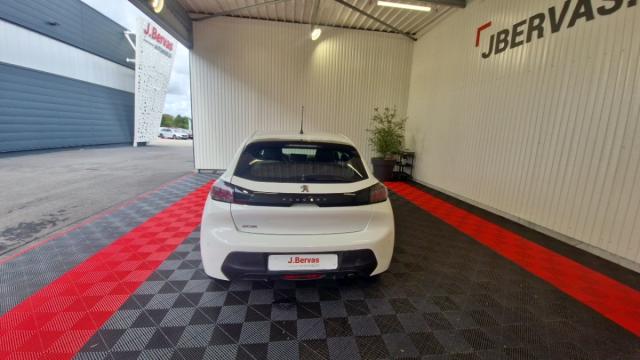 Peugeot 208 image 8