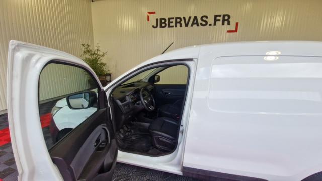 Renault Express Van image 9
