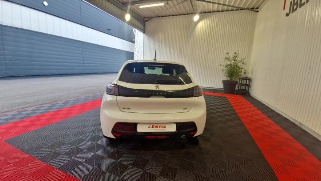 Peugeot 208 image 3