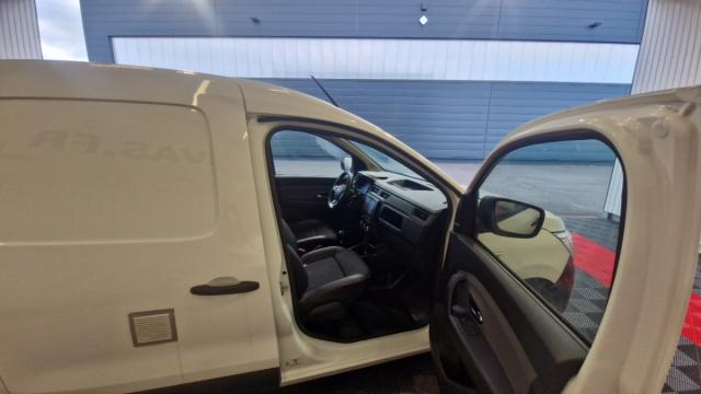 Renault Express Van image 3