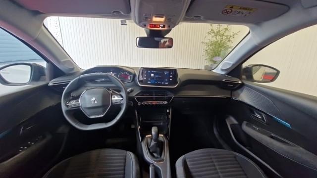 Peugeot 208 image 8