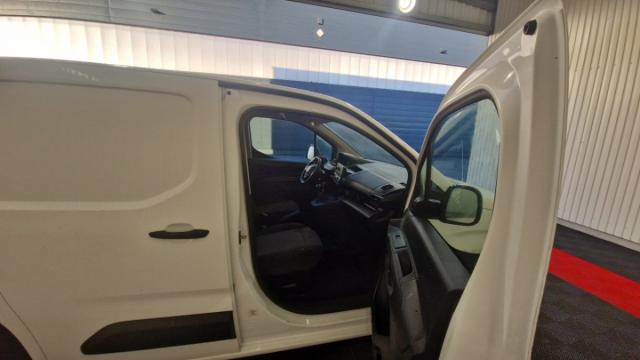 Peugeot Partner image 2