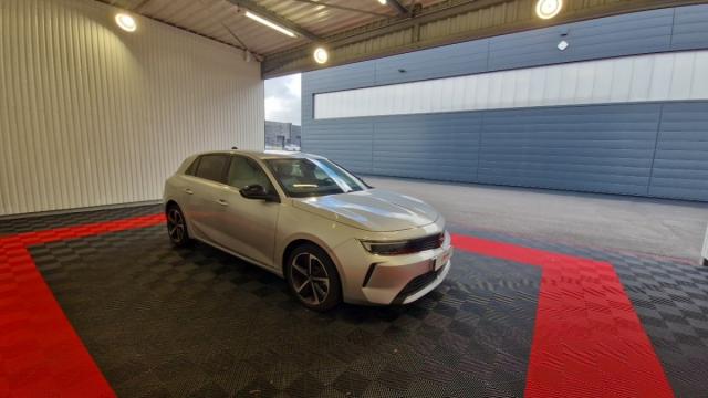 Opel Astra image 2