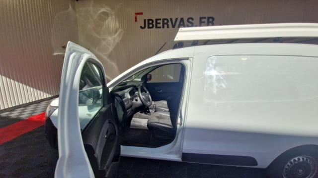 Renault Express Van image 2