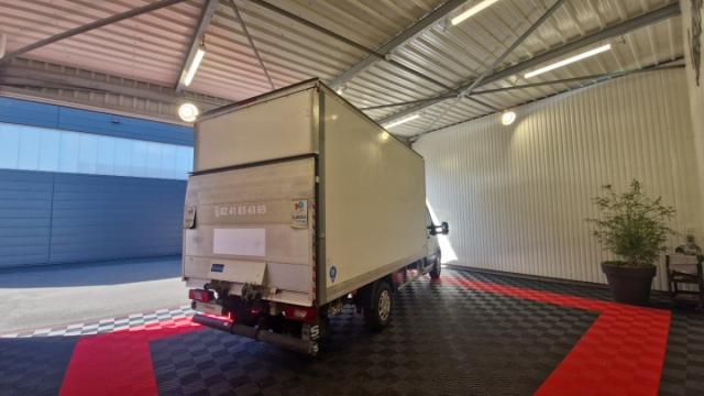 Ford Transit image 2