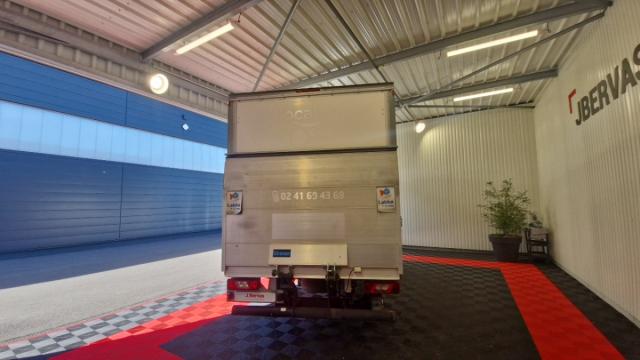Ford Transit image 3