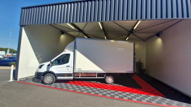 Ford Transit image 8