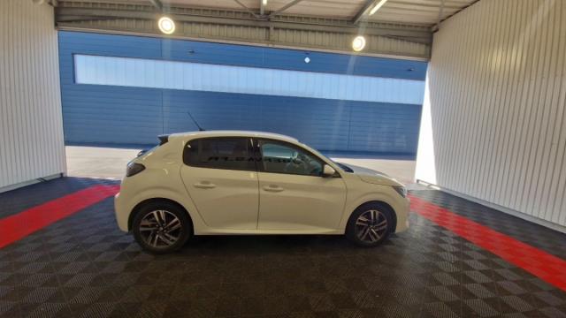 Peugeot 208 image 3