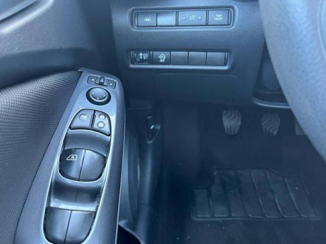 Nissan Juke image 5