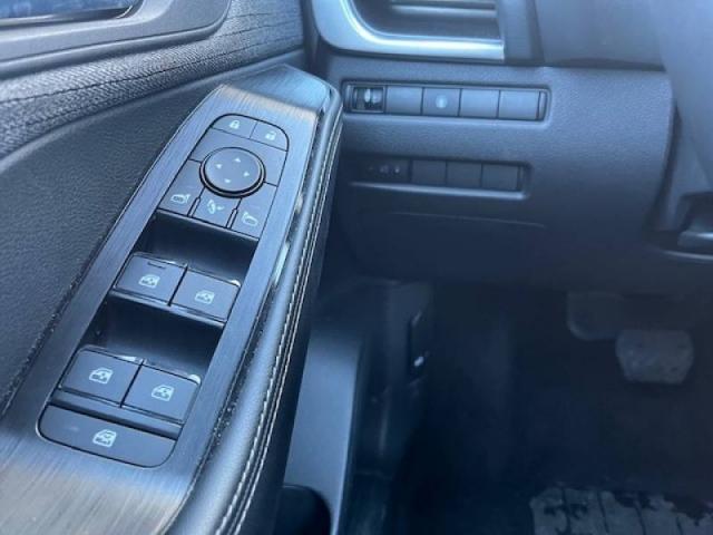 Nissan X-Trail image 2