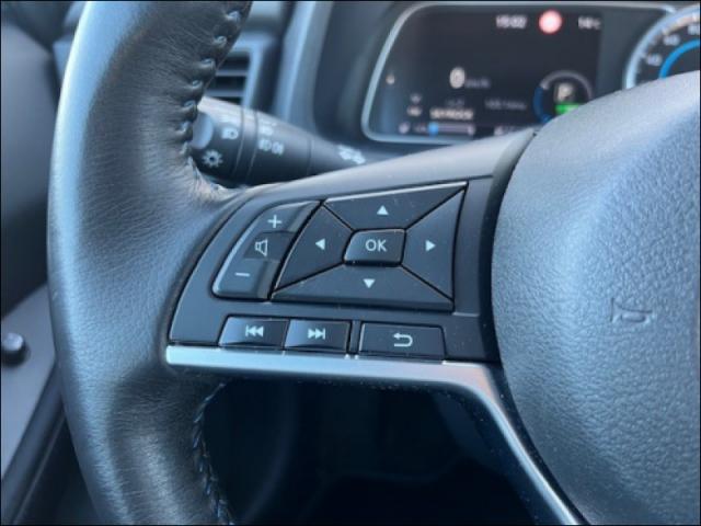 Nissan Leaf image 2