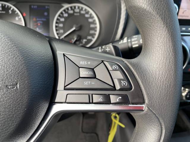 Nissan Juke image 9
