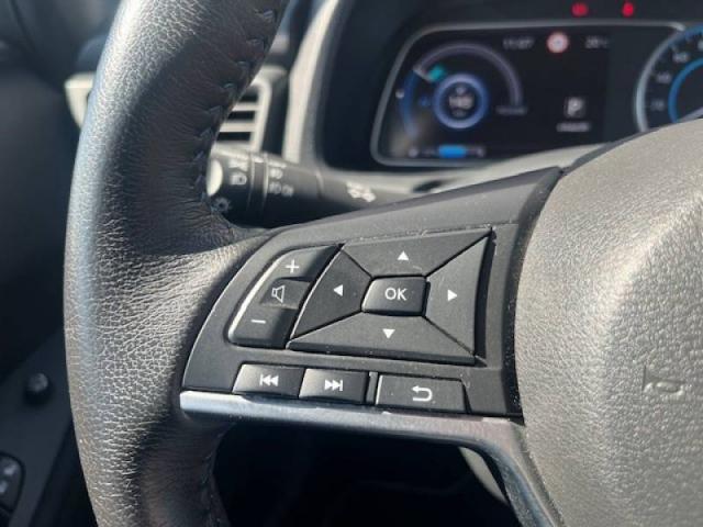 Nissan Leaf image 2