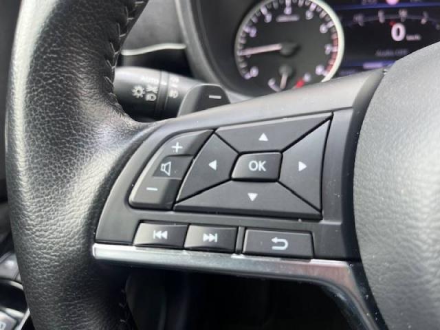 Nissan Juke image 9