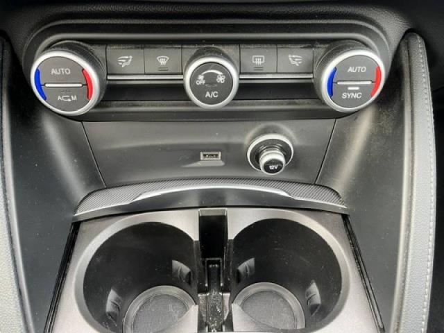 Alfa Romeo Stelvio image 4