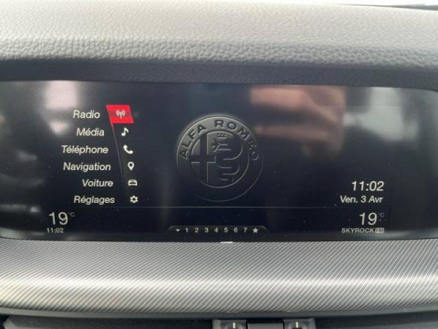 Alfa Romeo Stelvio image 7