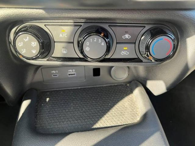 Nissan Juke image 3