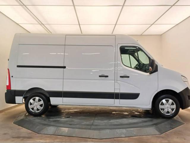 Nissan Nv400 image 8