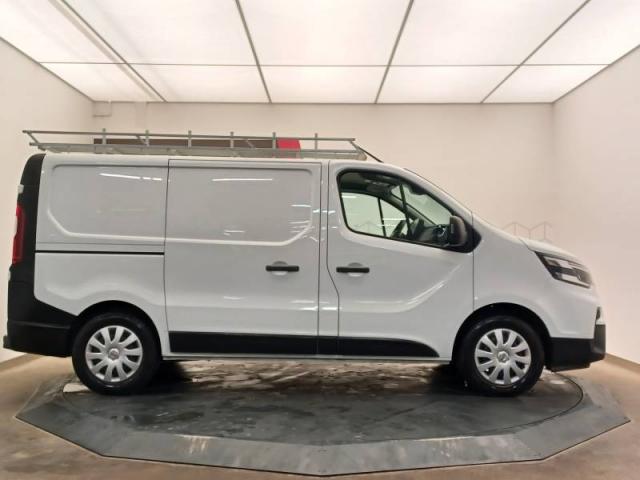 Nissan Primastar image 7
