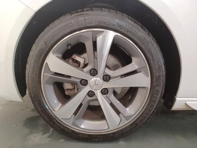 Peugeot 308 image 7