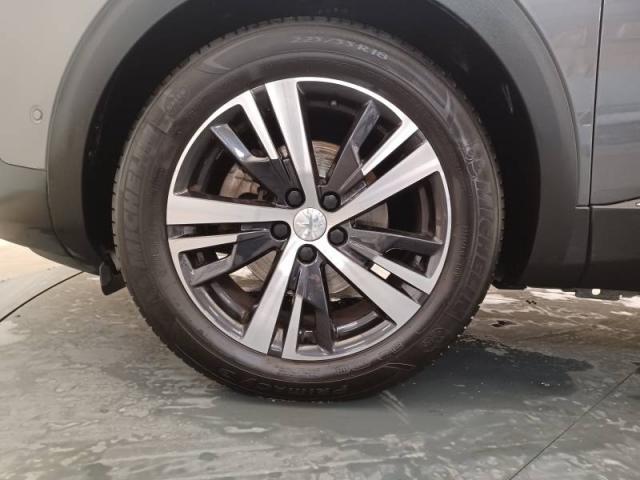 Peugeot 3008 image 2