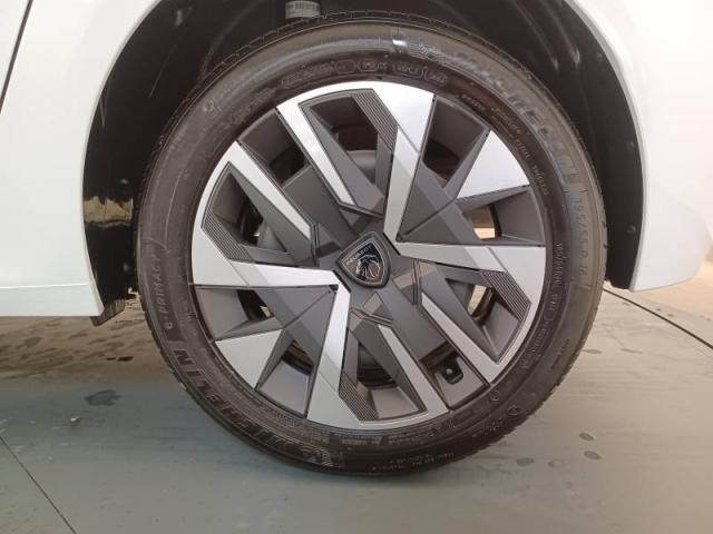 Peugeot 208 image 2