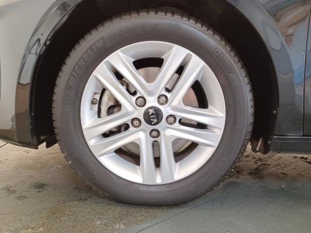 Kia Cee'D image 9