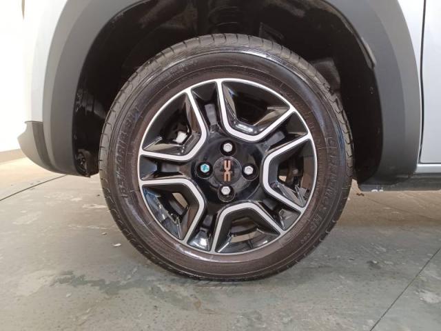 Dacia Spring image 2