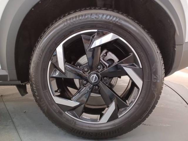 Nissan Juke image 2