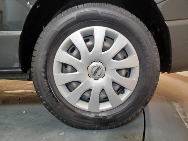 Nissan Nv300 image 8