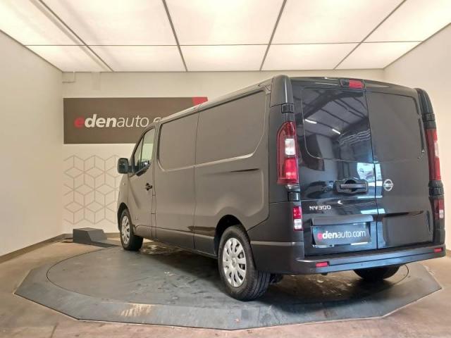 Nissan Nv300 image 9