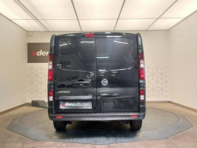 Nissan Nv300 image 4